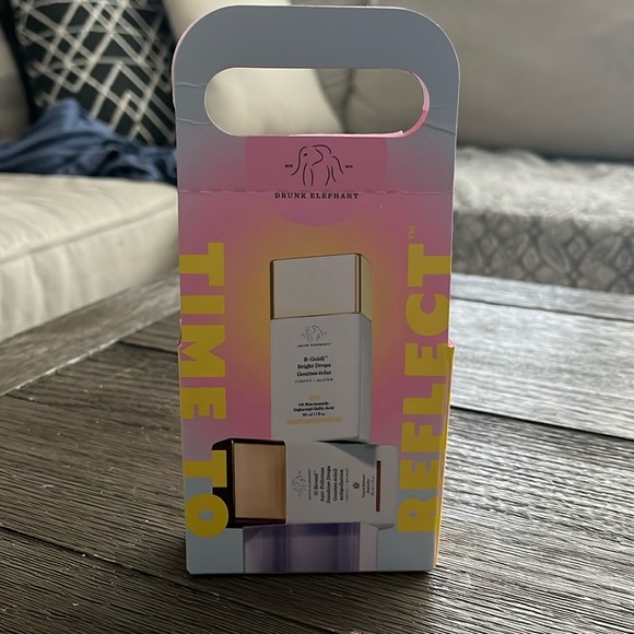 Drunk Elephant Time to Reflect - Picture 1 of 2